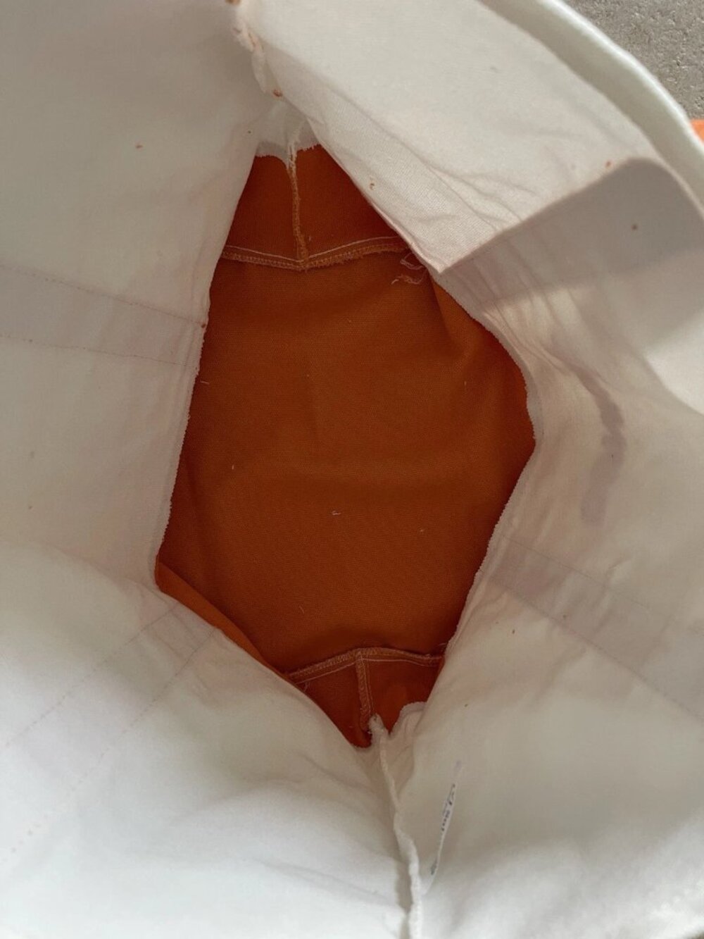 Dunkin Donuts White Orange Canvas Tote Bag Satchel 2026 Limited Collectible - Picture 4 of 4